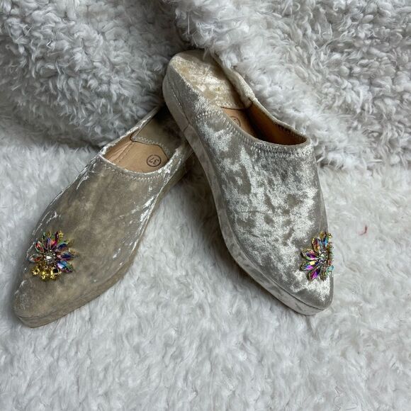 Moroccan Asala beige velvet leather slippers with jewels brooch accent EUR SZ37 - Picture 5 of 8